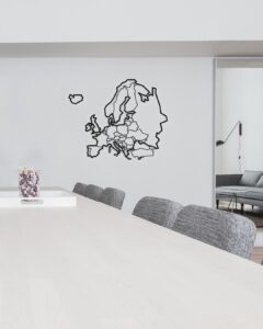 dekorace na zeď mapa Evropy obrysová zasedačka